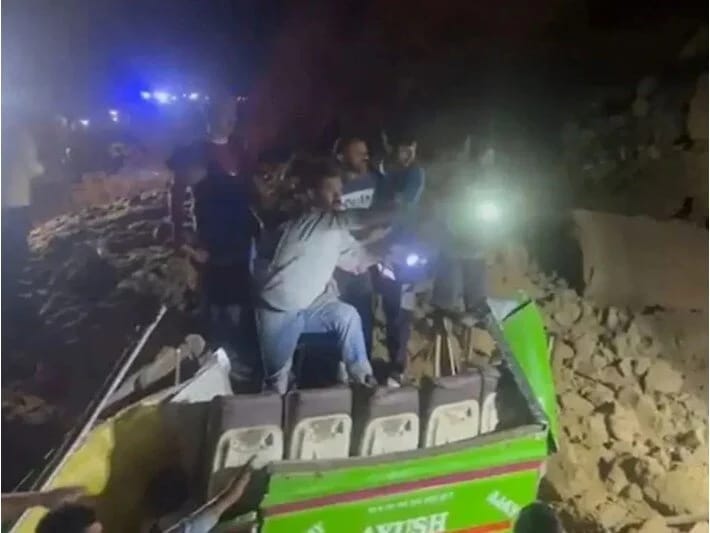 Hindistanda torpaq sürüşməsi hadisəsi baş verib