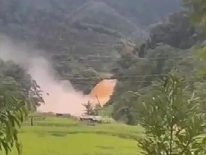 Tayfun bəndi dağıdır, Vyetnam fəlakətdən çətinliklə xilas oldu