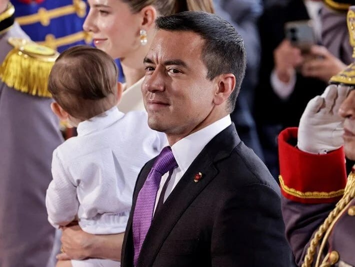 Ekvador prezidenti Noboaya sui-qəsd cəhdi olunub