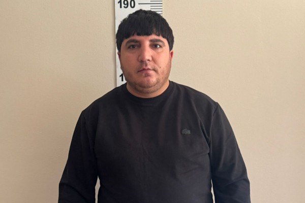 Qanunsuz miqrasiya adı ilə dələduzluq edən şəxs tutuldu