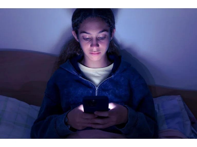 Telefon siqaret çəkmək qədər zərərlidir