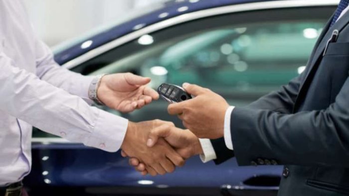 Azərbaycanda bu şəxslər dövlətdən pulsuz avtomobil ala bilər - RƏSMİ