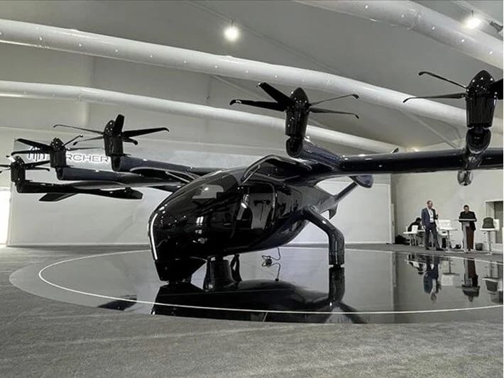 Uçan taksi ilk müştərilərini qarşılayır