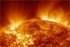 Günəşdə üç güclü partlayış baş verib