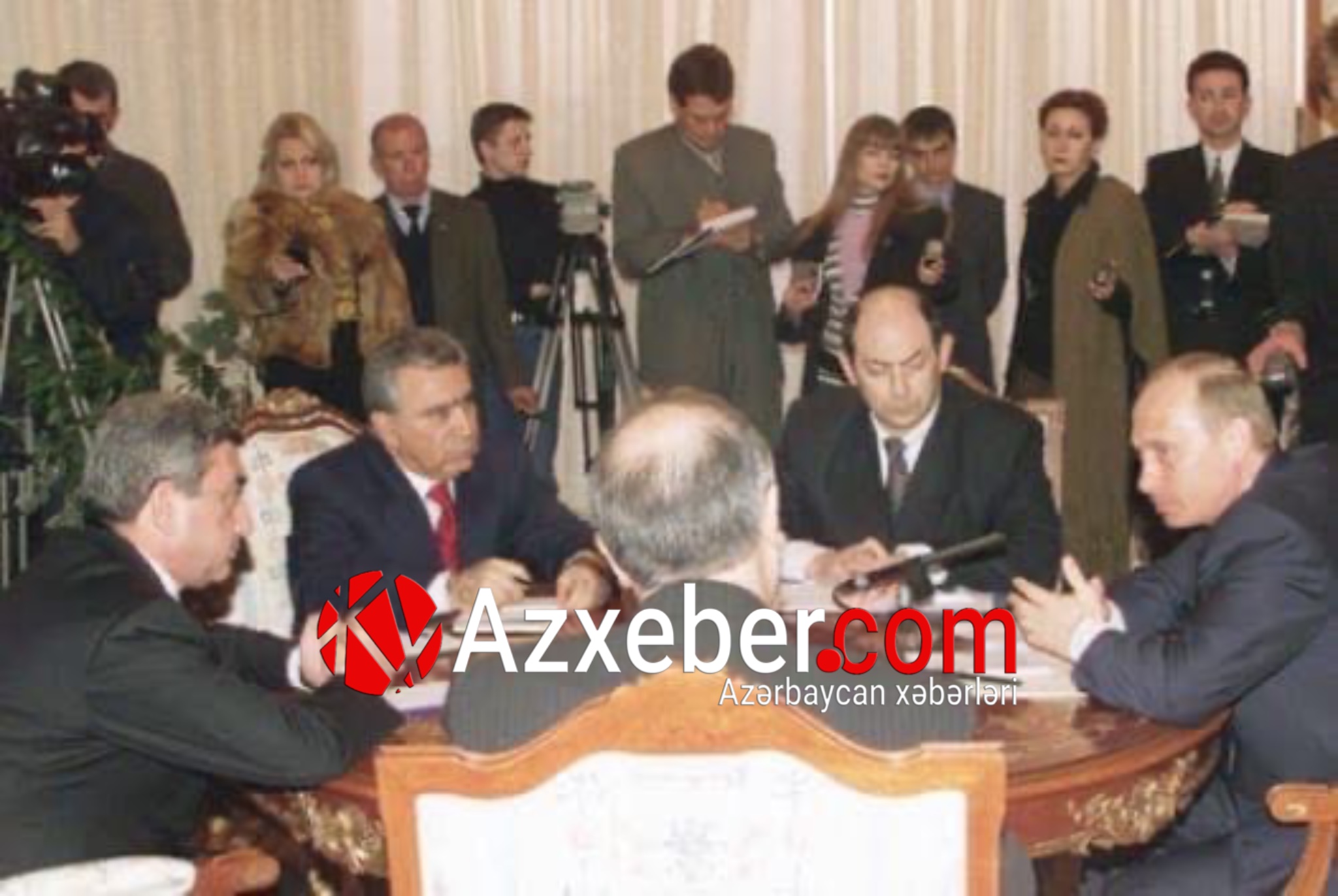 Ramiz Mehdiyevin Putin ilə - FOTOSU yayıldı