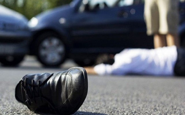 Şəmkirdə avtomobil piyadanı vurub öldürdü