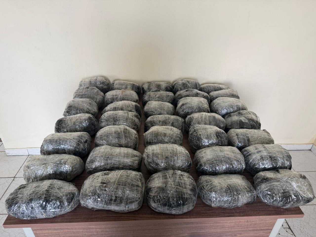 “Lənkəran” sərhədində 35 kiloqram marixuananın ölkəyə keçirilməsinin qarşısı alınıb