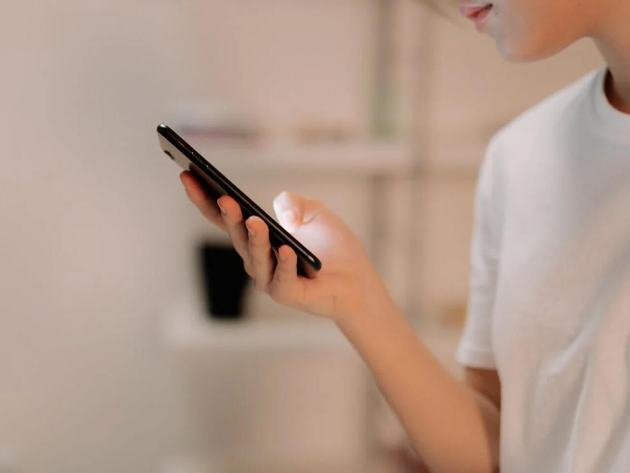 Gətirilən hər ikinci telefona görə əlavə 100 manat vergi ödəniləcək