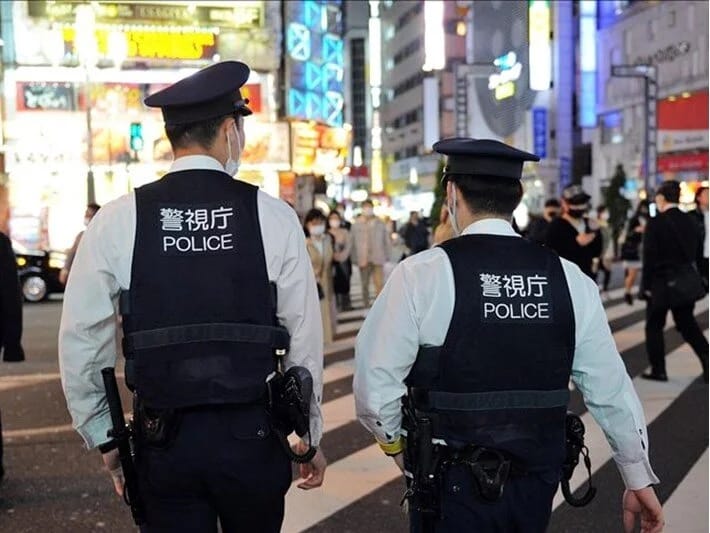 Sinoptiklərə qəzəbləndi, polisə hücum etdi: Onlar qəsdən iqlimi dəyişirlər