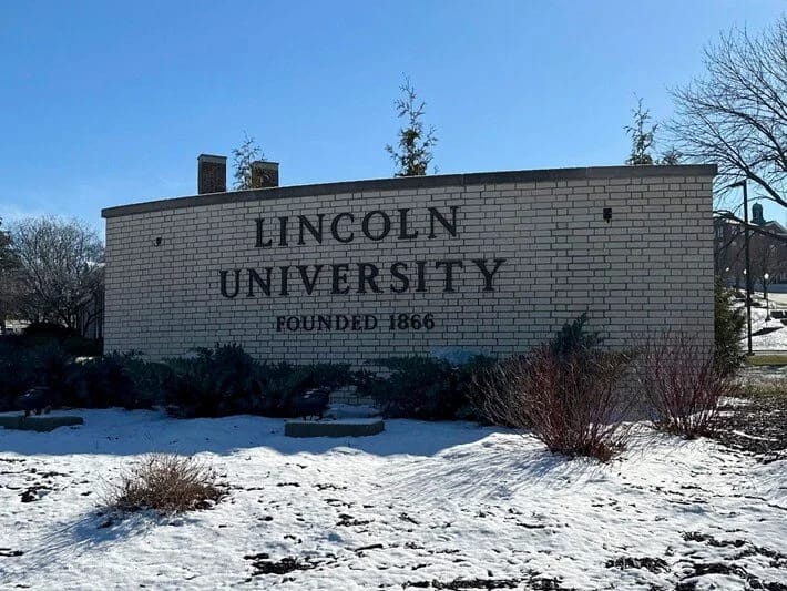 Linkoln Universitetində atışma: 1 ölü, 6 yaralı 