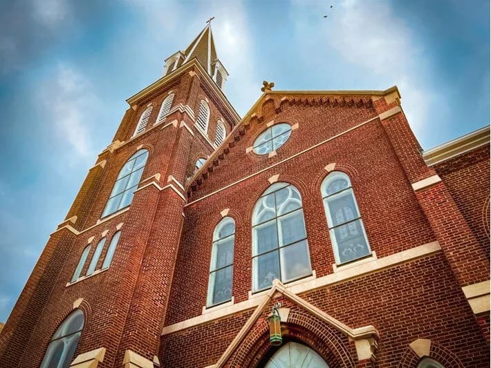 İtaliyada 4625 nəfərin keşişlər tərəfindən zorakılığa məruz qaldığı bildirilir