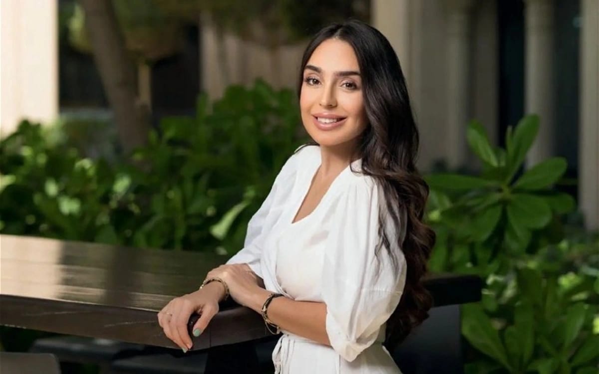 Leyla Əliyeva xalçaların toxunma prosesində iştirak edib - VIDEO