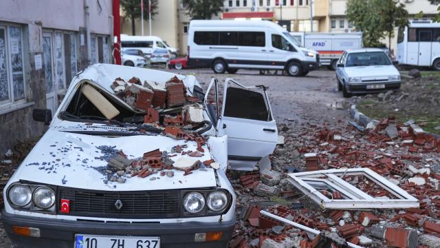 Türkiyədə 6,1 bal gücündə zəlzələ baş verib