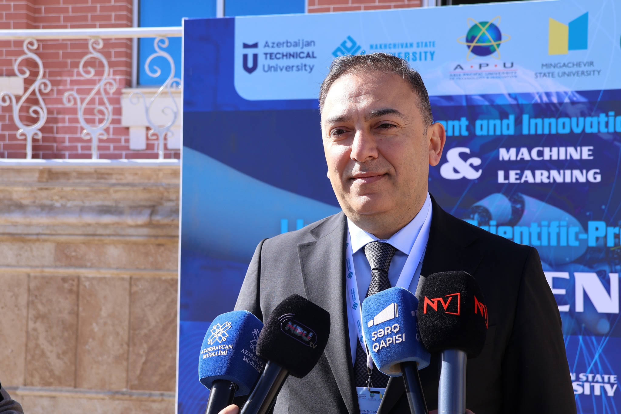 Naxçıvanda Mingəçevir Dövlət Universitetinin təşkilatçılarından biri olduğu süni intellektə həsr edilmiş beynəlxalq elmi-praktiki konfrans öz işinə başlayıb