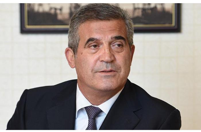 42 yaşında universitet bitirib, 20 ildir icra başçısıdır - FOTO