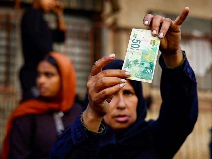 Qəzzada yeni böhran: Banklar açıldı, amma pul yoxdur