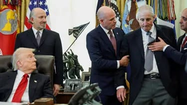 Şirkət rəhbəri Ağ Evdə huşunu itirdi