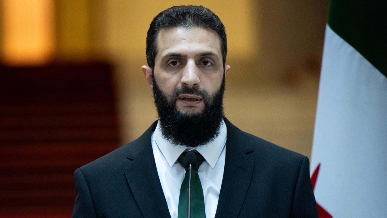 Əhməd əl-Şəraa ABŞ-yə getdi