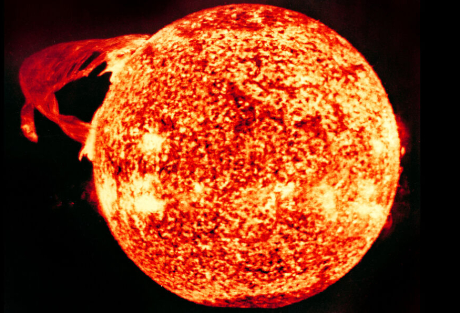 Günəşdə Yerə doğru yönəlmiş güclü partlayış olub