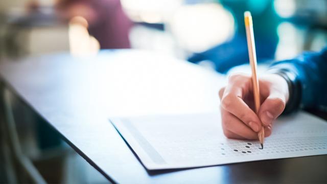 Cənubi Koreya universitetə ​​qəbul imtahanı zamanı uçuşları dayandıracaq