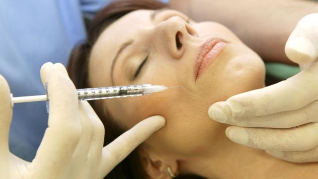 Almaniyada plastik cərrahiyyədə əvvəl-sonra fotoşəkilləri qadağan edildi