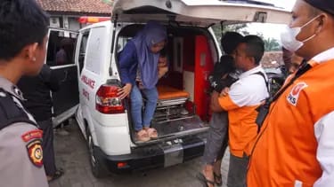 Hökumətin pulsuz qida proqramı minlərlə insanı xəstəxanaya yerləşdirib