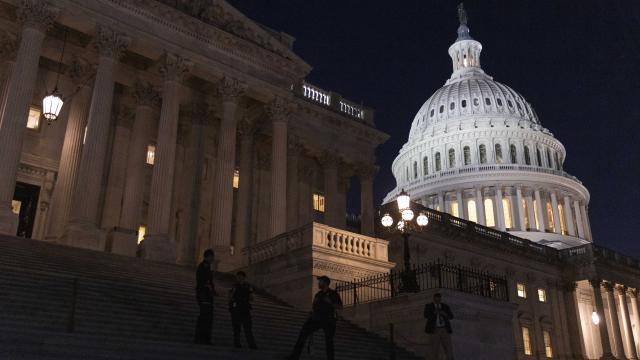 ABŞ tarixində ən uzun federal hökumətin bağlanması başa çatıb