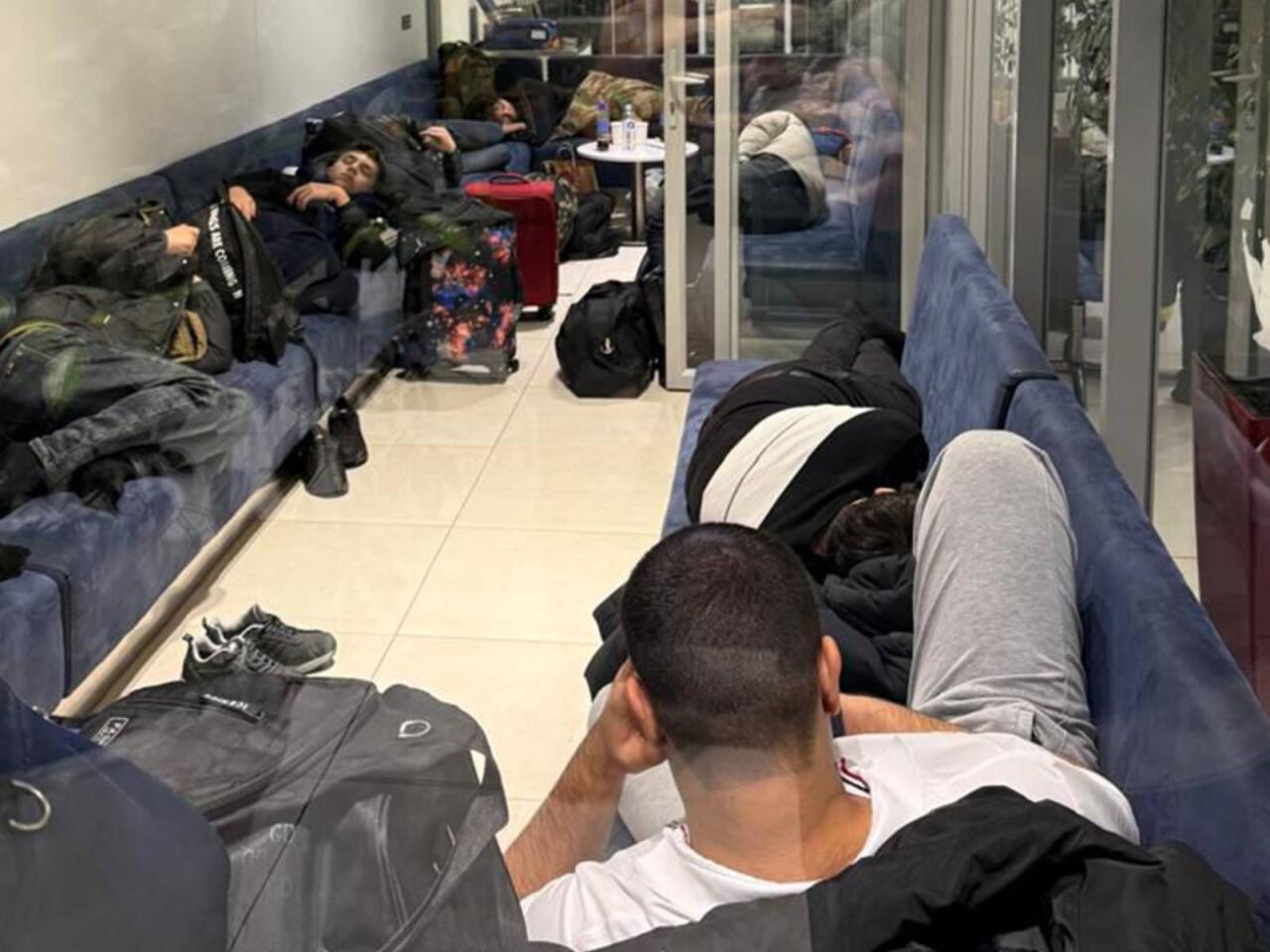 Moldova hava limanında saxlanılan azərbaycanlı tələbələrlə bağlı RƏSMİ AÇIQLAMA