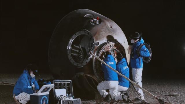 Çinin Kosmik Stansiyasından olan taikonavt komandası Yerə qayıdıb