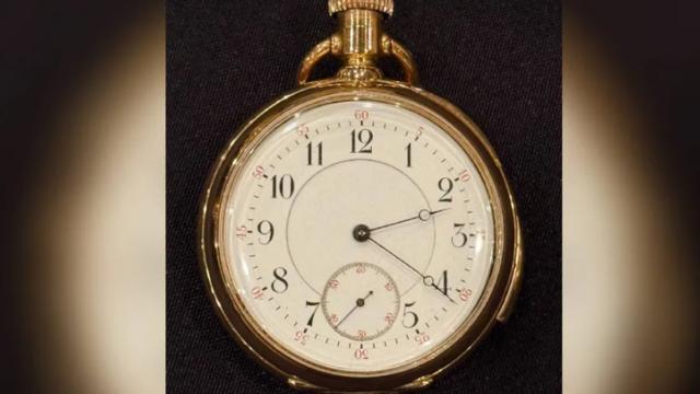 Titanik qəzasından qalan qızıl cib saatı 1 milyon funt-sterlinqə satışa çıxarılıb