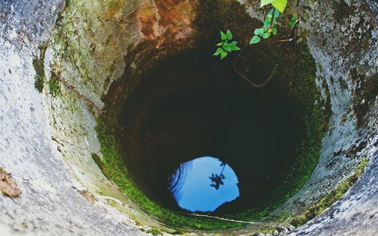 Ağstafada yaşlı qadın su quyusuna düşərək öldü