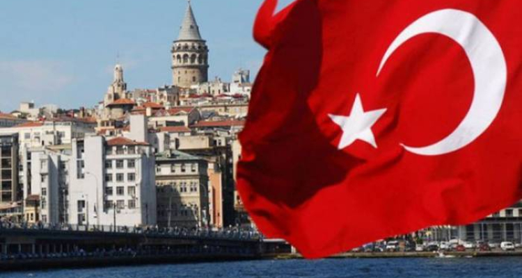 Türkiyədə universitet oxumağın hansı faydaları var?