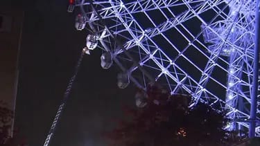 Karuseldə qalan 20 nəfər 9 saatlıq əməliyyat nəticəsində xilas edilib