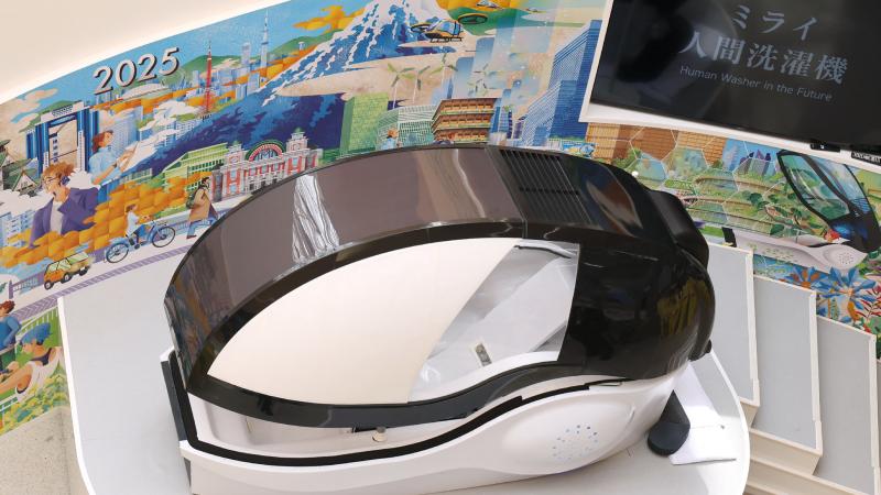 İnsanları paltar kimi yuyacaq maşın xidmətə hazırdır