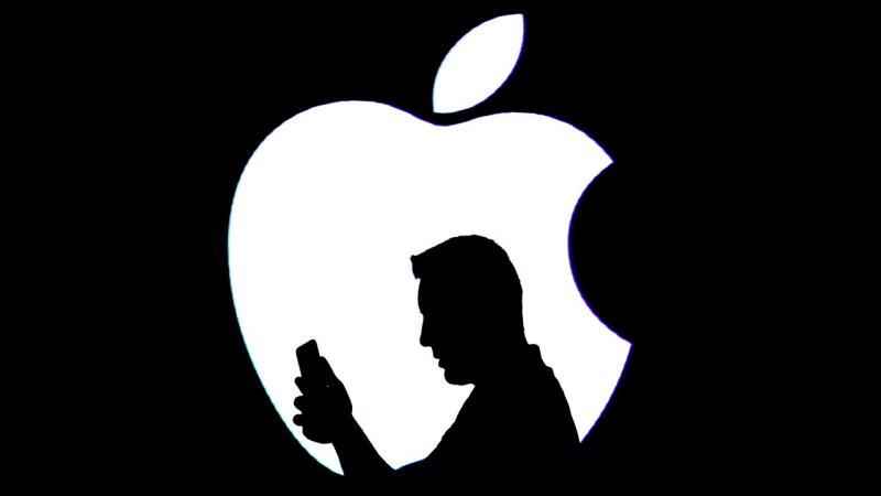 Apple-ın AI rəhbəri qəfil istefa verdi