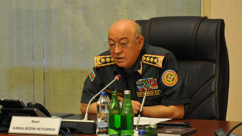 Nazir rəisi işdən çıxardı - İki təyinat etdi