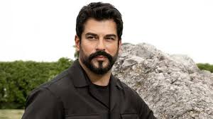 Burak Özçivit Bakıya gəlir