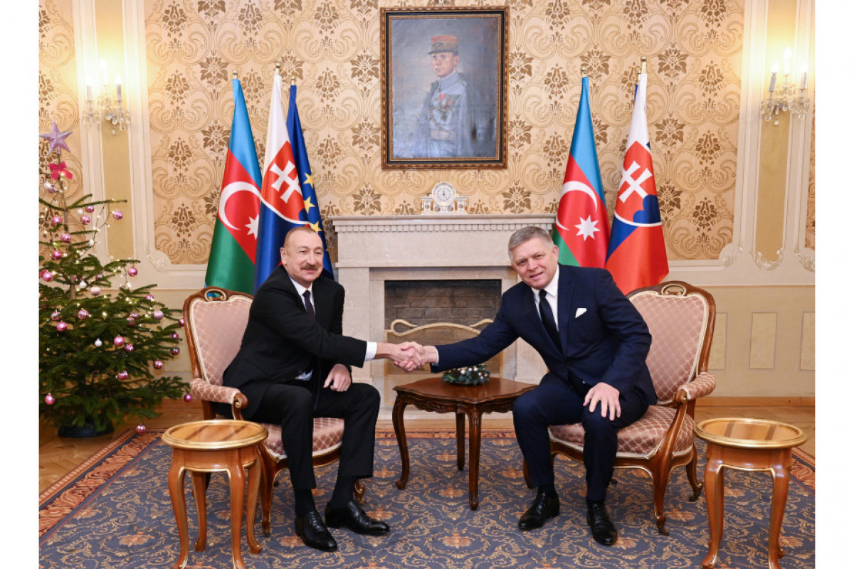 İlham Əliyevin Slovakiyanın Baş naziri ilə təkbətək görüşdü - FOTOLAR
