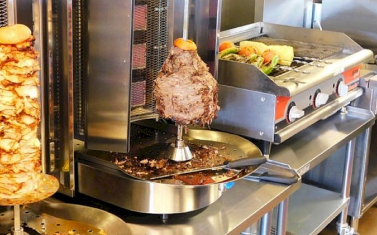 Gəncədə dönərdən zəhərlənən məktəblilərin adları məlum oldu