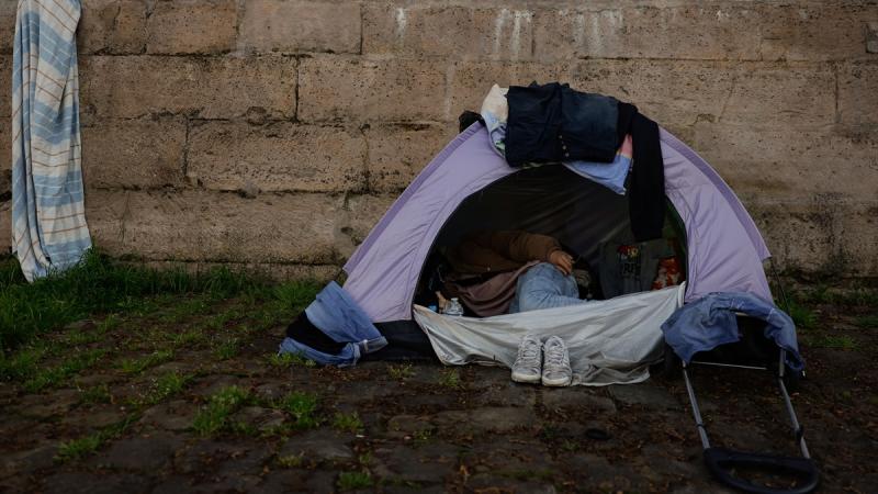 İngiltərədə evsizlərin sayında rekord artım qeydə alınıb