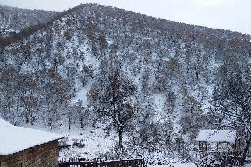 Sarıbaşa qar yağıb