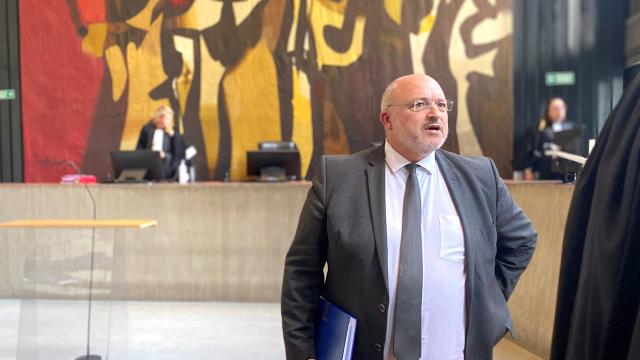 Fransada bələdiyyə sədri korrupsiya ittihamı ilə vəzifəsindən uzaqlaşdırılıb