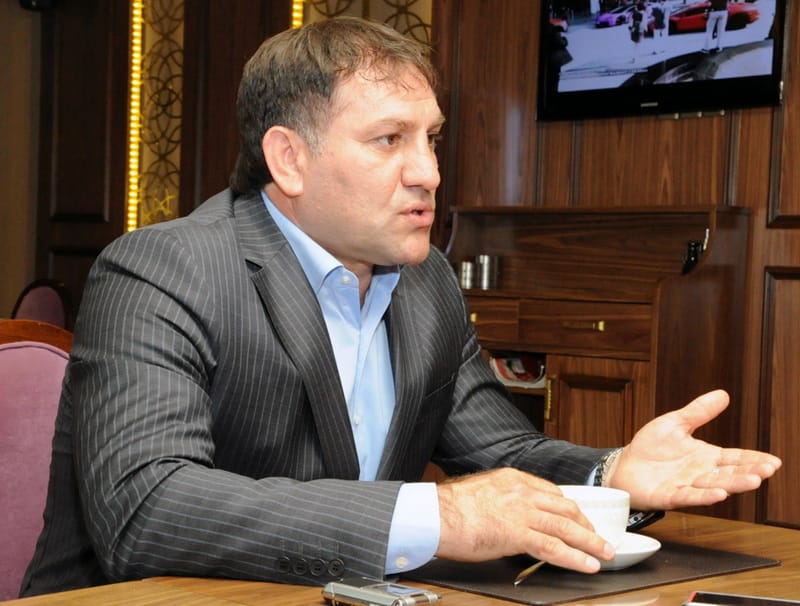 Füzuli Musayev Müdafiə Nazirliyinin komandasını təhqir edib?