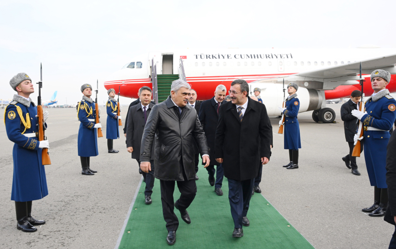 Cevdet Yılmaz Azərbaycana gəldi - Fotolar