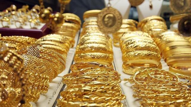 Qızıl sürətlə bahalaşır - Rekord həddə çatdı