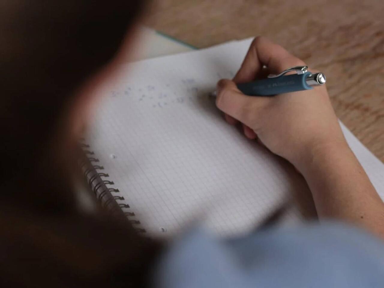 11 abituriyentin nəticəsi ləğv edildi