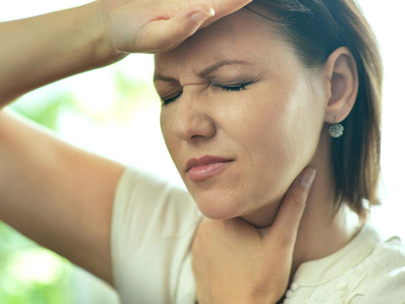 Dərmansız boğaz ağrısının qarşısını almağın 5 yolu