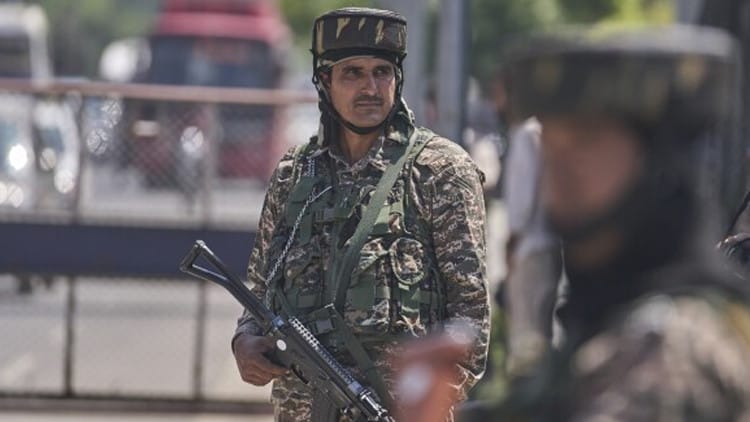 Pakistanda terror əməliyyatı: 12 yaraqlı zərərsizləşdirilib