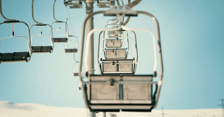 Yaponiyada lift qəzası: Uşaq ölüb