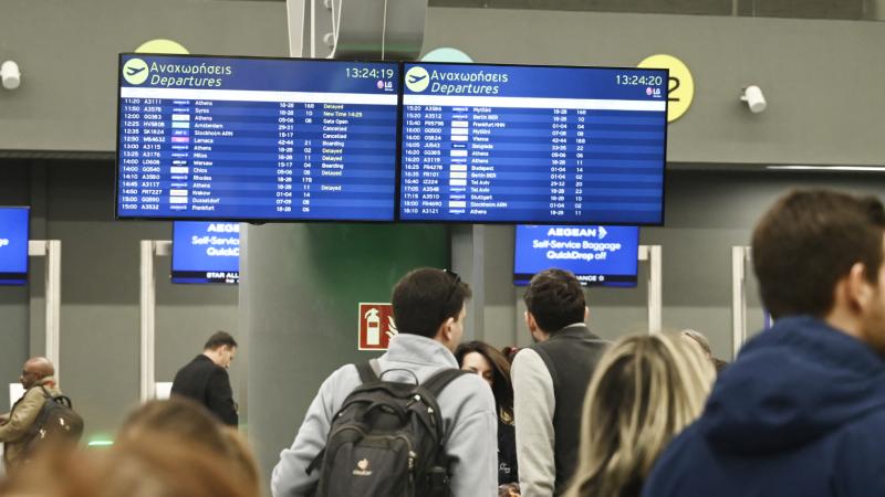 Yunanıstanda texniki nasazlıq səbəbindən çoxsaylı uçuşlar dayandırılıb